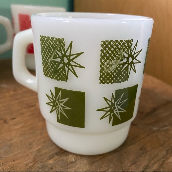 3 Vintage Anchor Hocking Atomic Starburst Stacking Milk Glass Mugs MCM - Picture 3 of 7